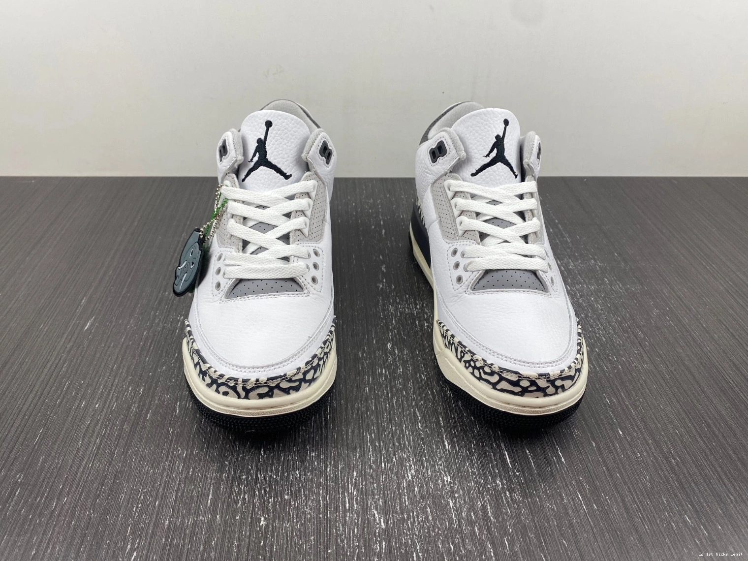 3 DX6665-100 N' Hide Sneak Jordan (GS) - Retro 0106